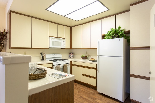 Cypress Point, Ventura, CA 93003 - photo 2