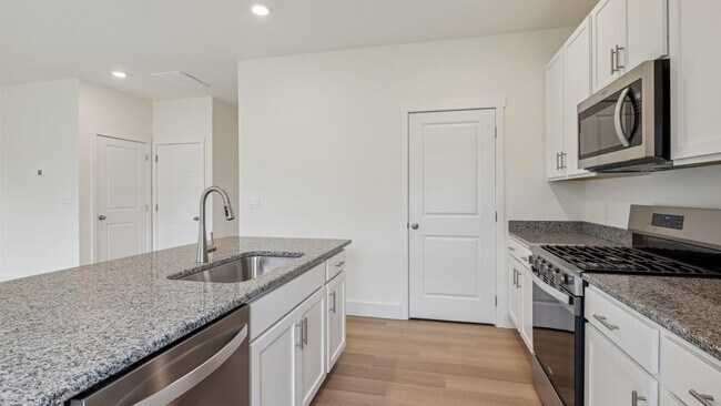 5098 Grist Ln, Morristown, TN 37813 - photo 4