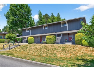1411 SW Dewitt St Unit 1, Portland, OR 97239