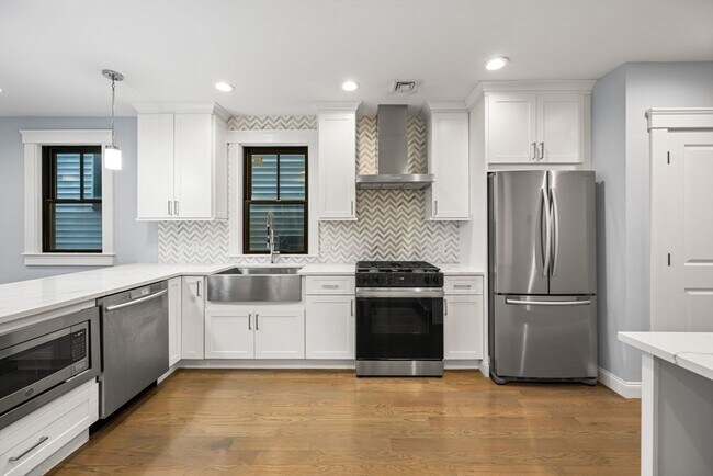 230 E Eagle St unit 1, Boston, MA 02128 - photo 7