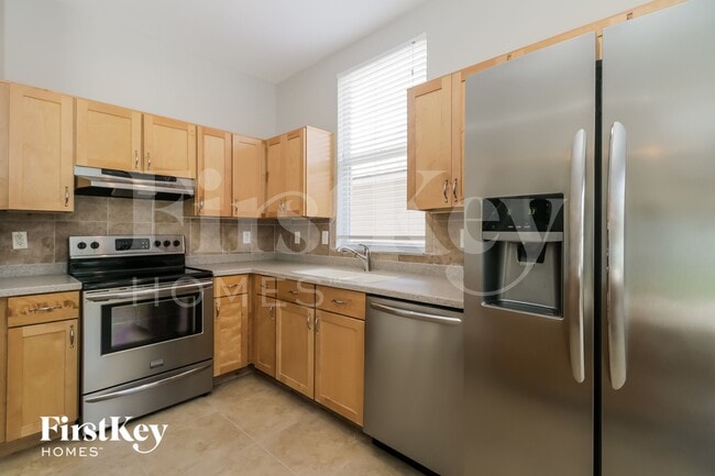 8842 Cypress Hammock Dr, Tampa, FL 33614 - photo 5