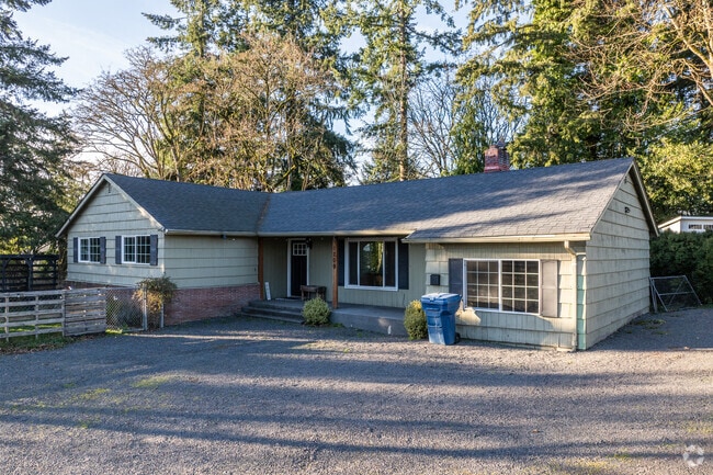 The median single-family home price in Kelso is about $390,000.