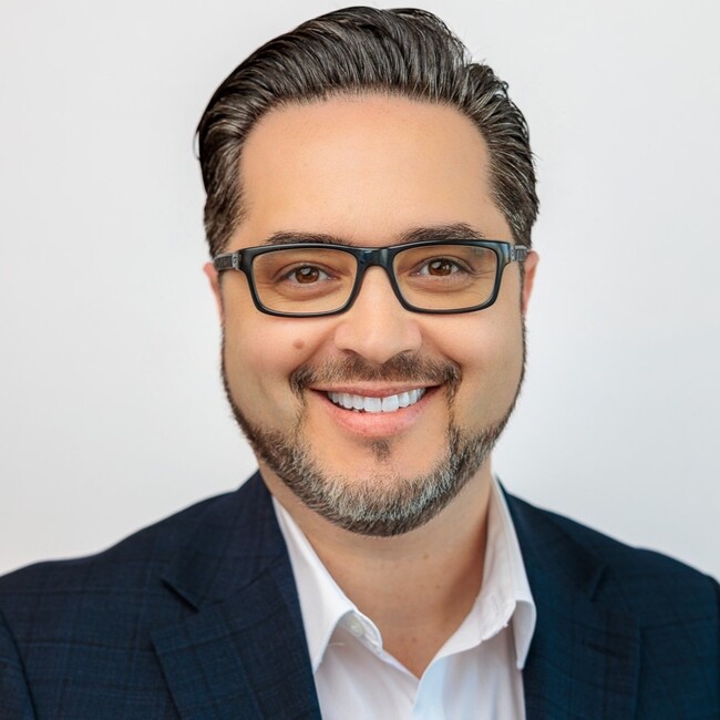 Agent Photo