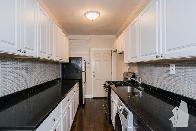 732 W Roscoe St unit 1N, Chicago, IL 60657 - photo 6