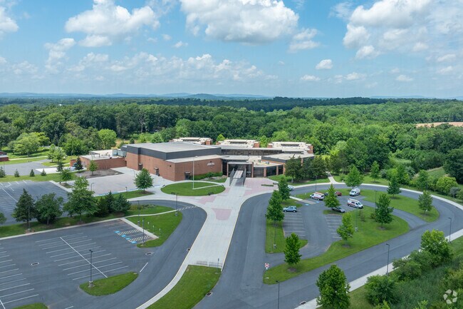 Conewago Valley Intermediate School received an overall grade of B from Niche.