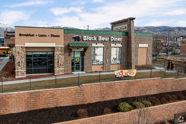 Enjoy a variety of casual dining options in North Salt Lake.