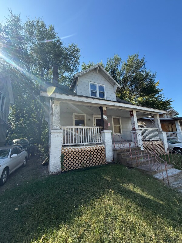 327 E Stuart Ave, Decatur, IL 62526