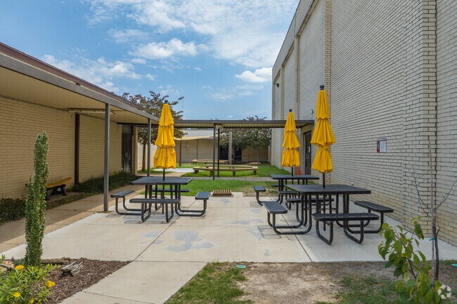 Immanuel Lutheran School offers a large outdoor area for students to eat lunch in.