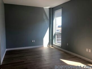 35 S Huntington Ave Unit 506, Boston, MA 02130