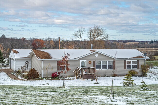 Ranch-style homes decorate the country landscape in Emerald.
