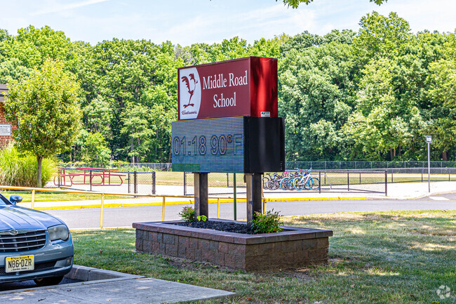 Middle Road School