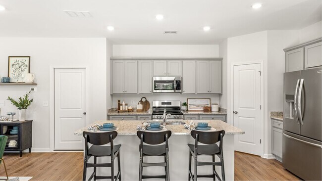 1920 Logan Ln, Conyers, GA 30094 - photo 2