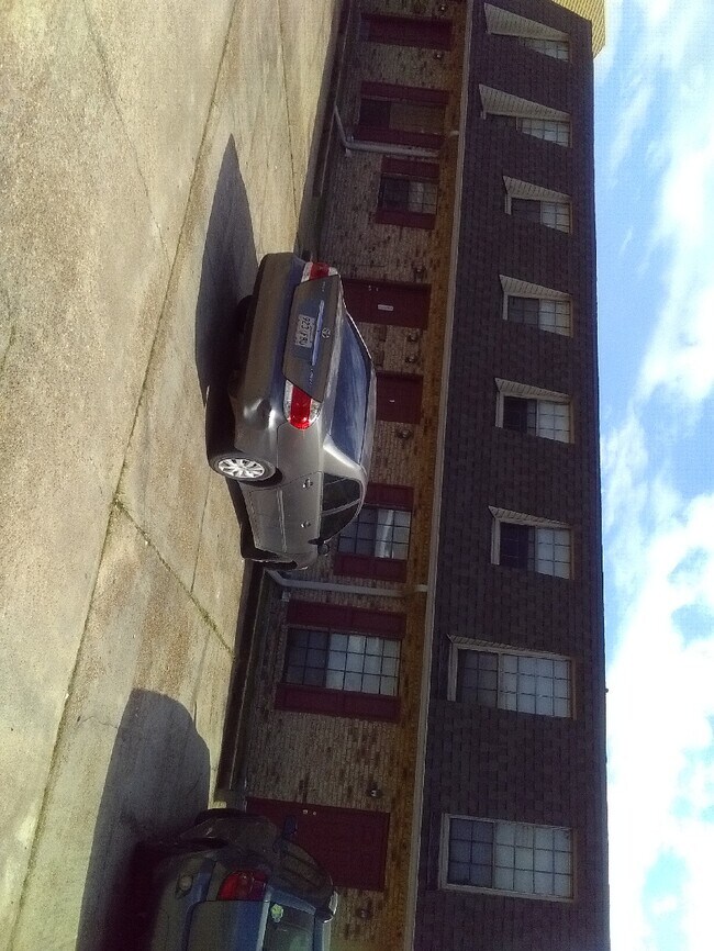 100 Dee Ann Dr, Hammond, LA 70401