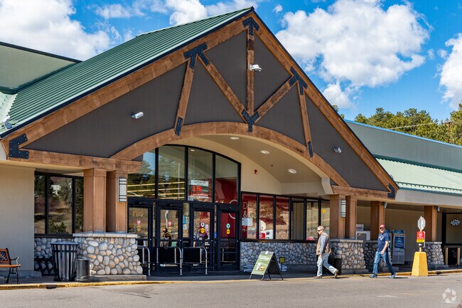 For groceries, Hiwan Hills residents head to Safeway, just north of the neighborhood.