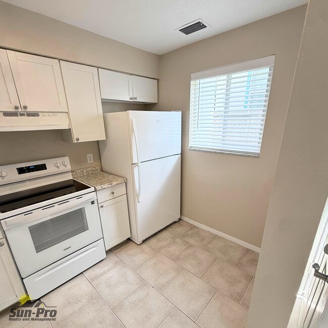 410 Butler Blvd unit 4, Daytona Beach, FL 32118 - photo 6