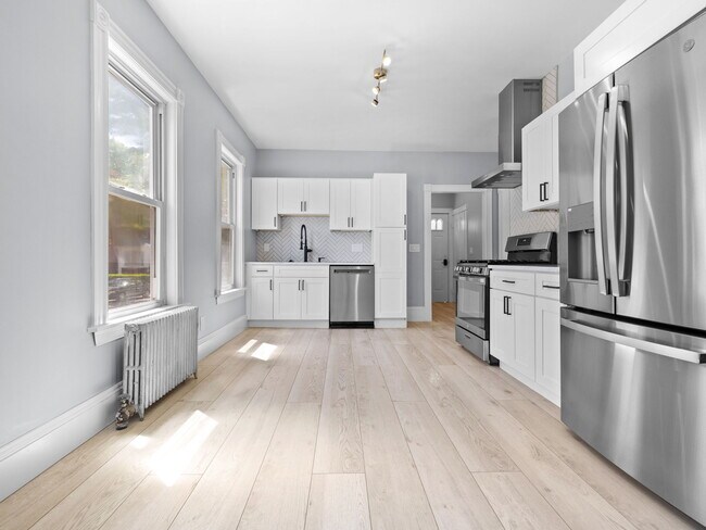 344 Summer St unit 1, Somerville, MA 02144 - photo 2