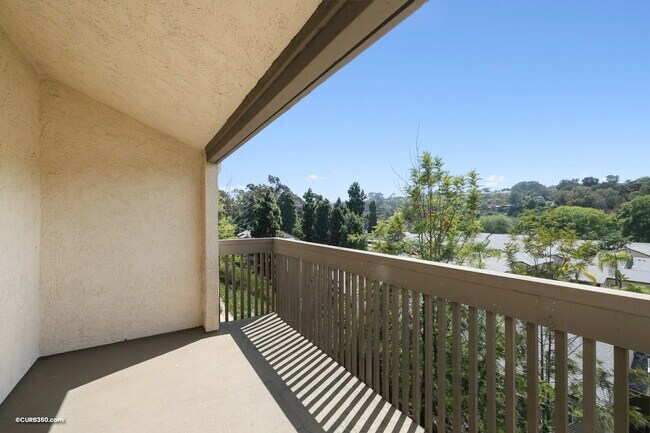 8636 Via Mallorca unit C, La Jolla, CA 92037 - photo 6