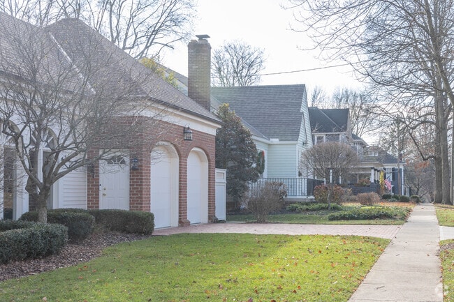 There is a few home style to be found in Hebron.