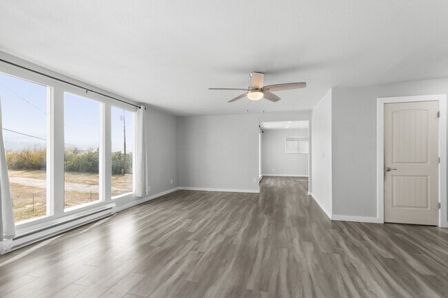 3265 Us Highway 2 W unit Upper, Kalispell, MT 59901 - photo 4