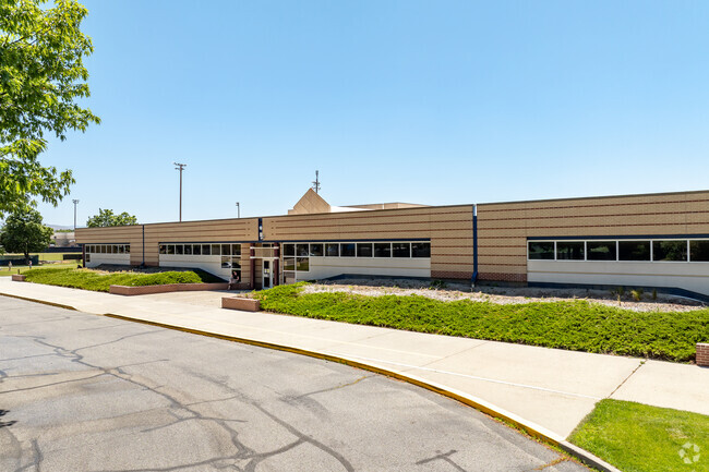 Front loading zone at White Pine Elementary.