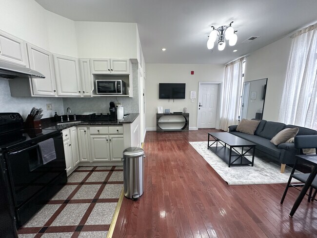 207 N 11th St unit 302, Philadelphia, PA 19107 - photo 2