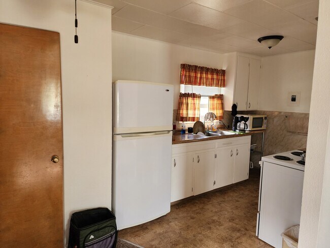 1103 5th St unit 6, Chappell, NE 69129 - photo 3