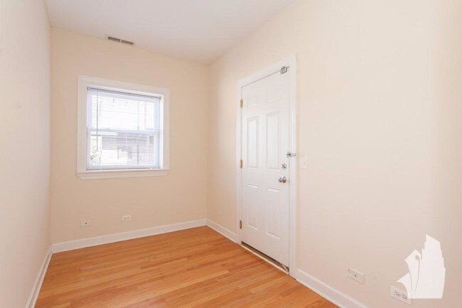 3244 N Clifton Ave unit 3246-E1, Chicago, IL 60657 - photo 7