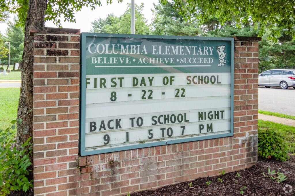 Columbia Elementary Schools offers grades K-5 for all kids in the Annandale neighborhood.