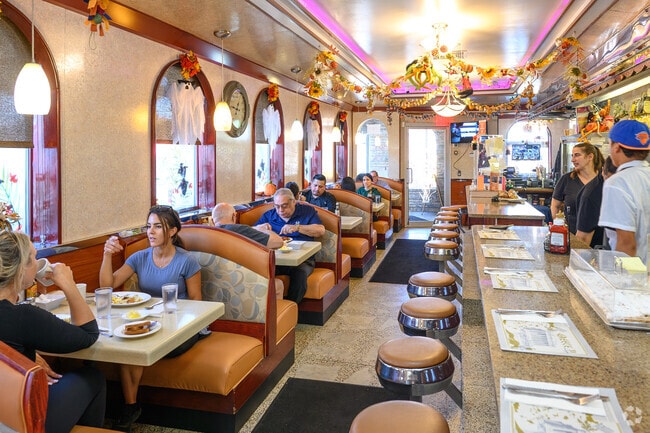 7 Brothers Diner, in Homefield, is busy for breakfast, lunch and dinner.