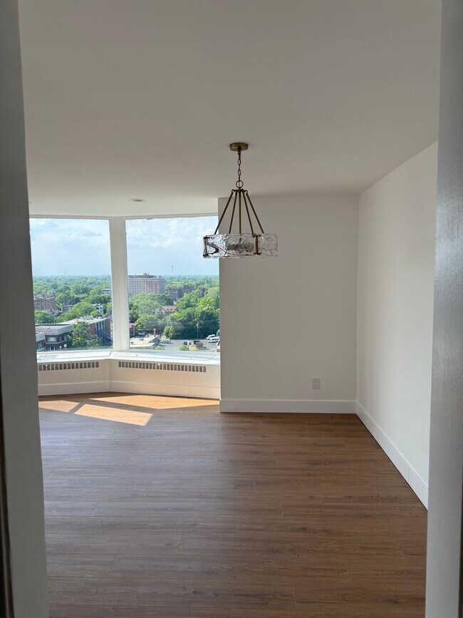 Shoreline East Condominiums unit 1703, Detroit, MI 48214 - photo 3