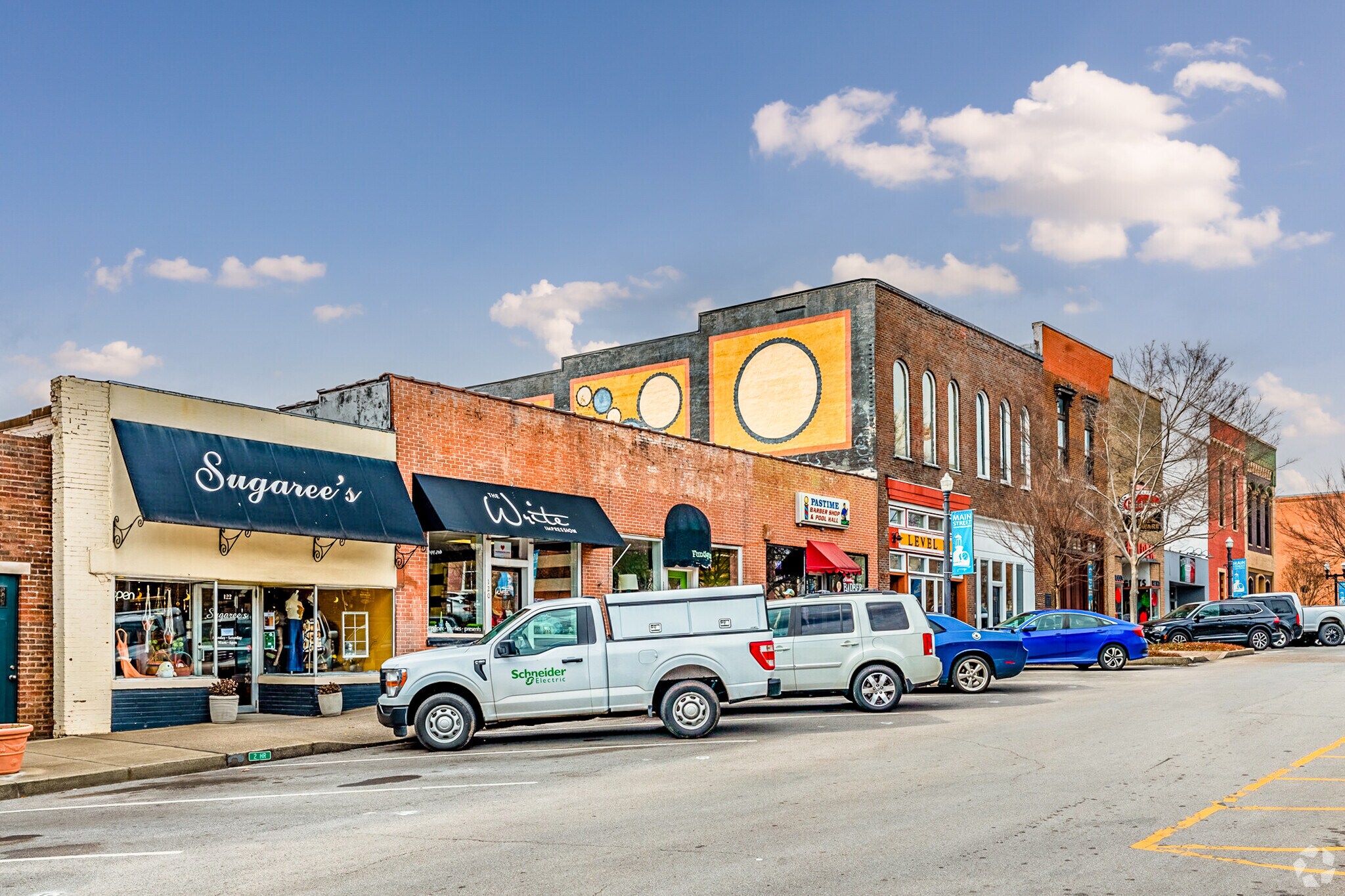 Just a short drive from Kittrell, you will find the historic downtown of Murfreesboro.