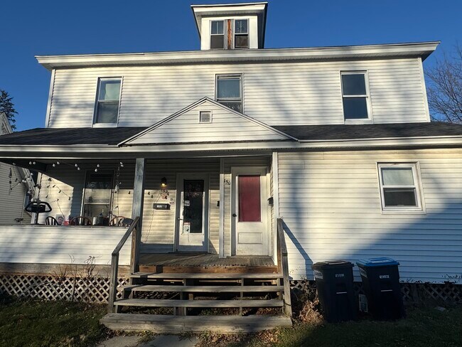 150 Linden St unit 150 Linden st, Pittsfield, MA 01201 - photo 2