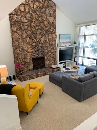 2102 Neilson Way Unit none, Santa Monica, CA 90405