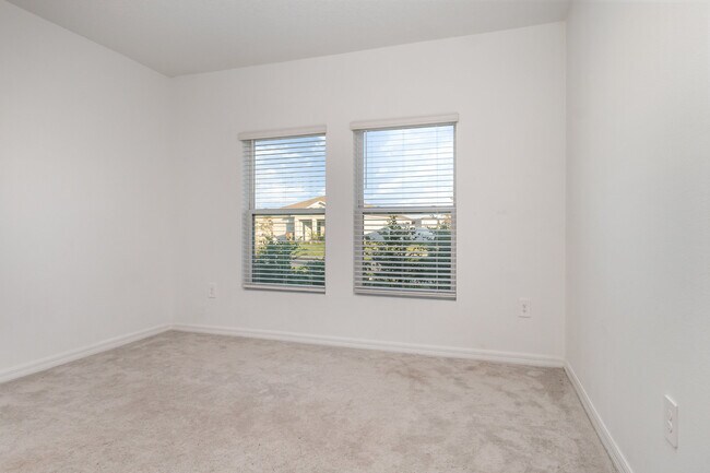 176 Citrine Loop, Kissimmee, FL 34758 - photo 7