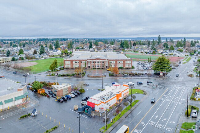 Aerial perspective of entire Hilltop Heritage Middle School.