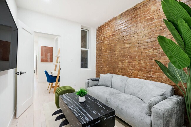 501 1/2 E 83rd St unit FL2-ID1022040P, New York, NY 10028 - photo 2