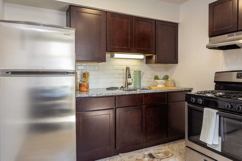 Creekside Apartments 2500 Knights Rd, Bensalem, PA