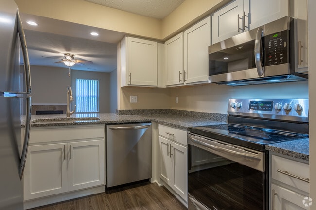 Townhome 2BD 2.5BA 1,125 sq. ft.