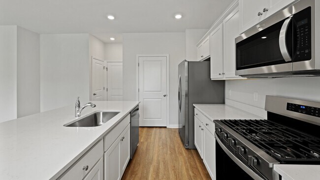 1014 Forrest Creek Dr unit 36205362, Summerville, SC 29483 - photo 5