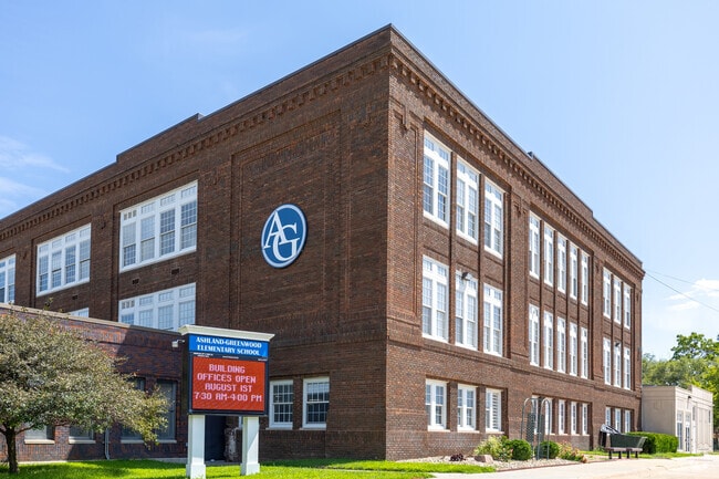 Ashland Greenwood Elementary is the primary option for students in Ashland.