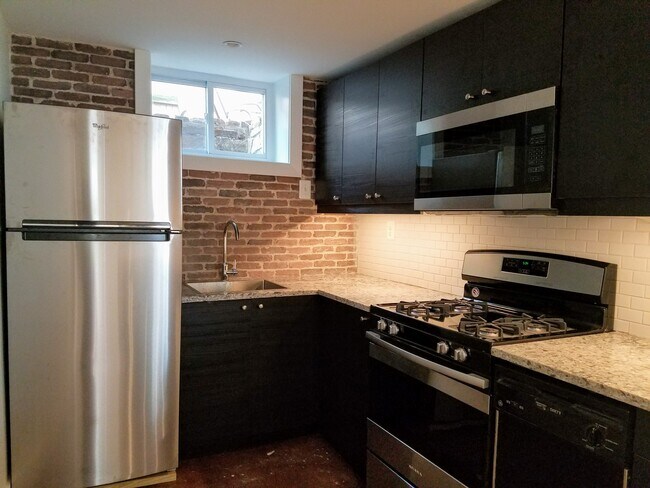 7432 Piney Branch Rd unit apartment B, Takoma Park, MD 20912 - photo 5