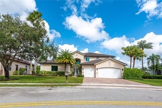 15987 SW 6th St, Pembroke Pines, FL 33027