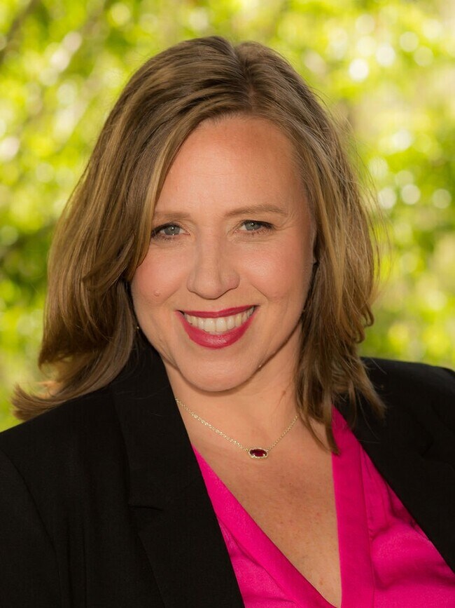 Stephanie Ligsay