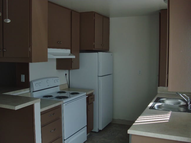 995 N Mollison Ave unit 30, El Cajon, CA 92021 - photo 2