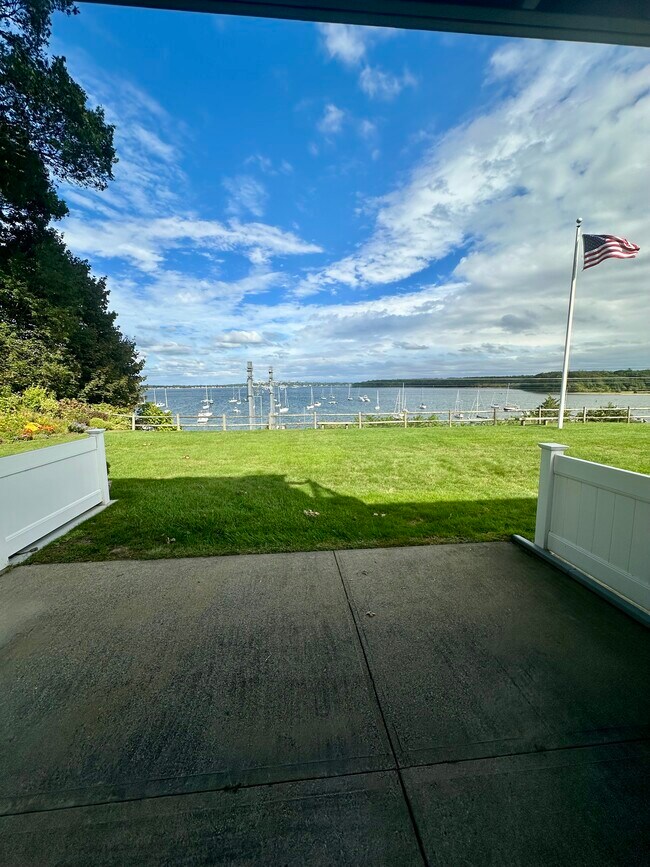 4480 Post Rd unit 4, East Greenwich, RI 02818 - photo 6