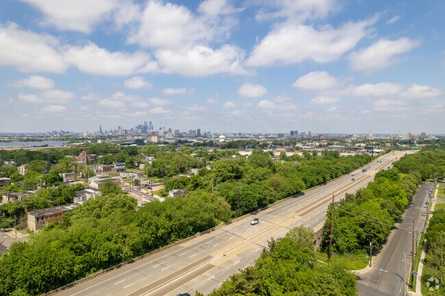 I-676 makes it easy for Centerville residents to get to nearby Camden and Philadelphia.