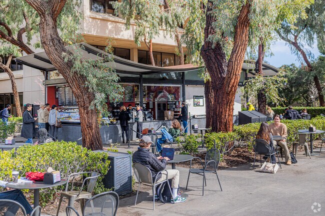 Stanford Hills is close to cafes and eats on Stanford's campus.