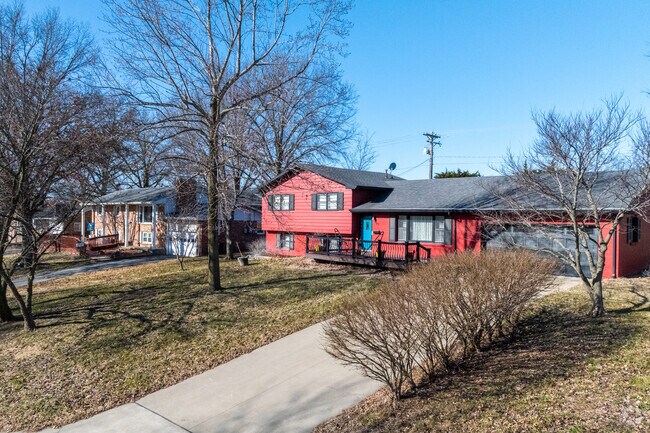 Split-level homes from the 1960s to the ‘80s are common here in College Park.