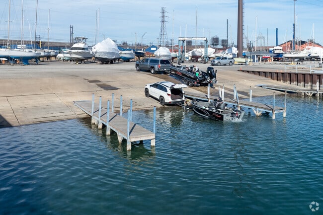 Steps from East Calumet is the East Chicago Marina with a boat launch.