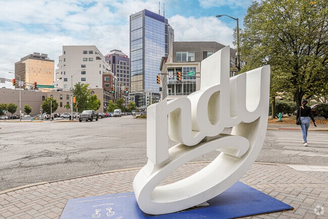 With lots to do, Chatham Arch is one of the best places to live in Indianapolis.